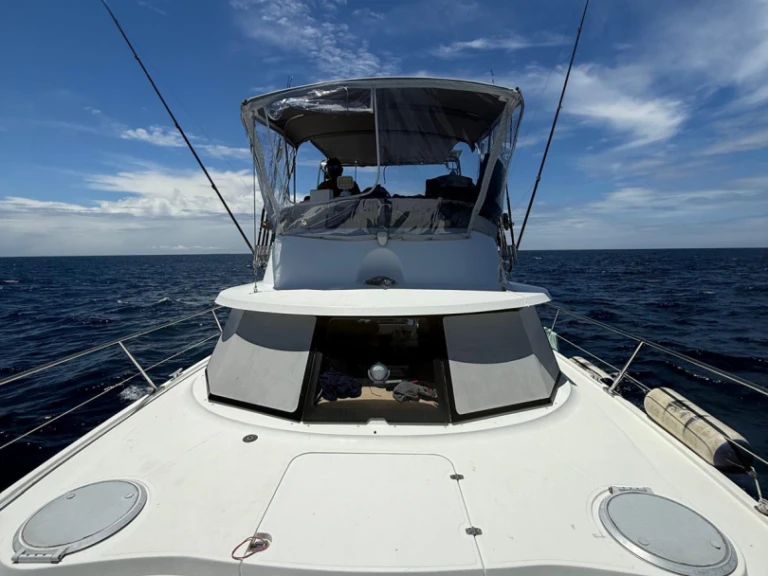 Rent a Fountaine Pajot Highland 35 Pilot Baie Sainte Anne