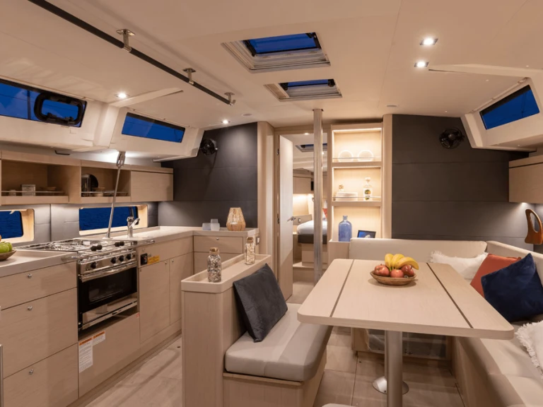 Rent a Bénéteau Oceanis 46 Gouvia