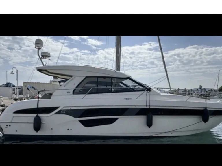 Yacht charter Fréjus cheap S45 ht