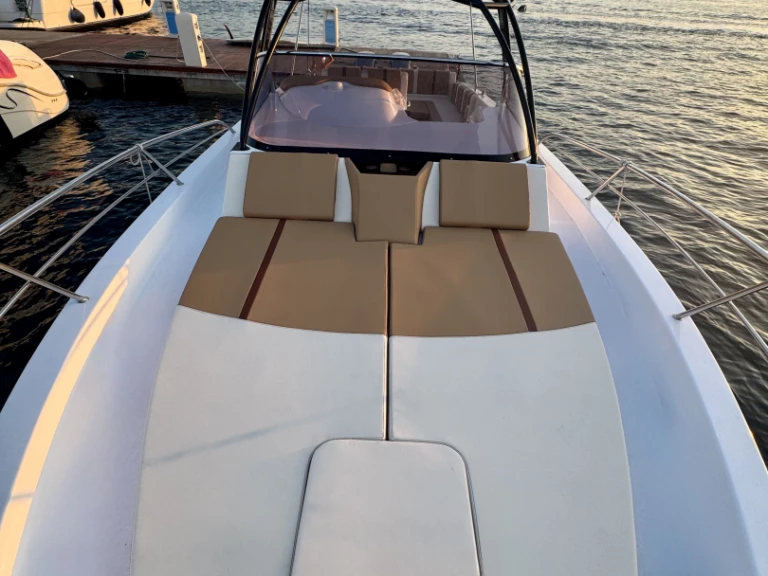 Boat rental Saver Saver 330 WA in Siracusa on Samboat