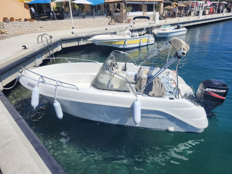 Quicksilver Activ 505 Open charter bareboat or captained in  L'Estaque