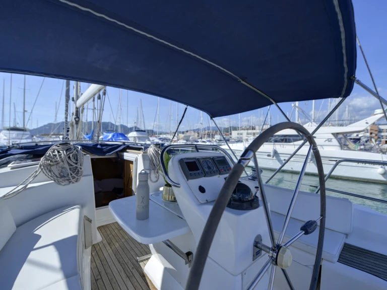 Bareboat Rental Sailboat Bavaria with a boat licence