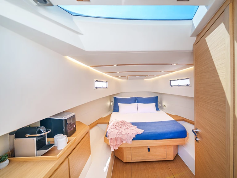 Motorboat rental in Šibenik - Pardo Yachts Pardo 38