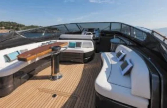 Régal Regal 27 Fasdeck in Saint-Tropez on SamBoat