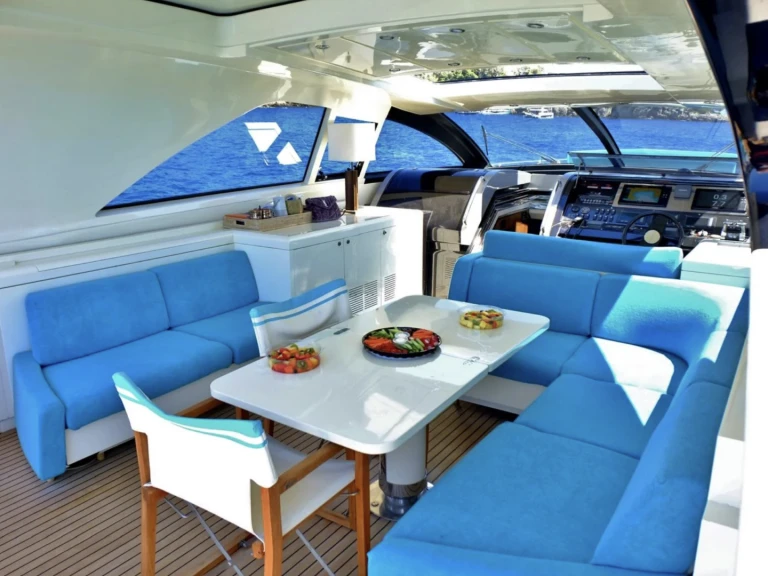 Monterey 27 in Saint-Tropez on SamBoat