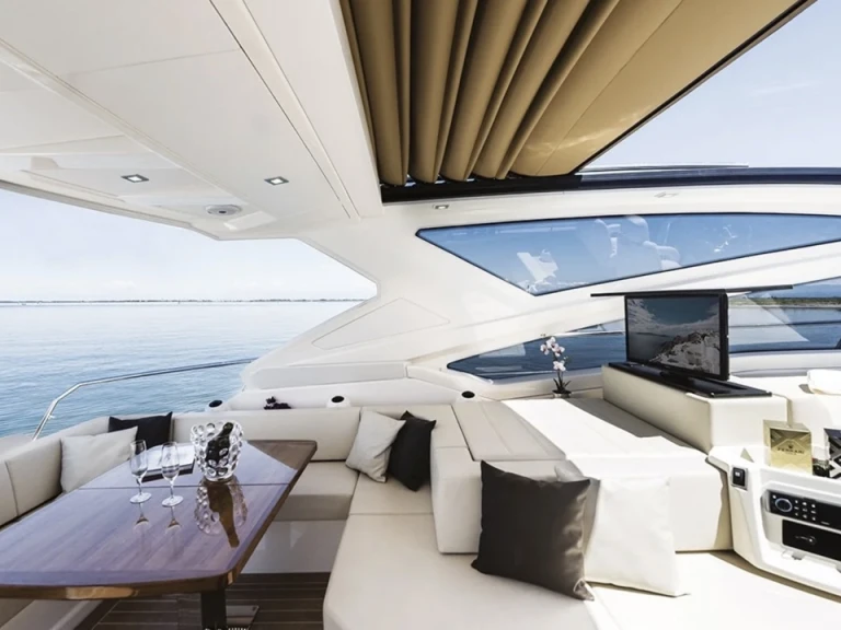 Luxury Yacht rental with or without captain Cranchi Saint-Tropez