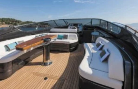 Yacht charter Saint-Tropez cheap Riva 68'