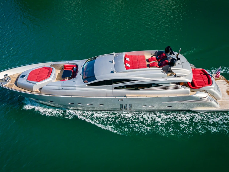 Luxury Yacht for rent Miami Beach at the best price