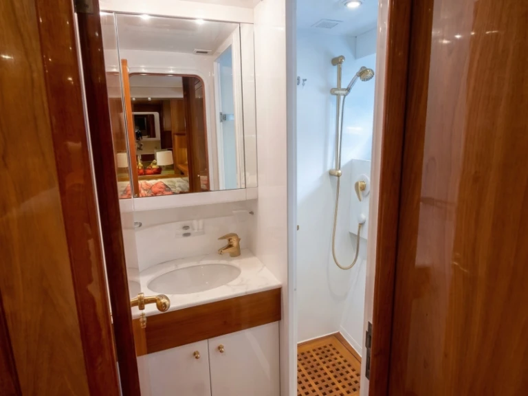 Rent a Falcon 82S Saint-Tropez