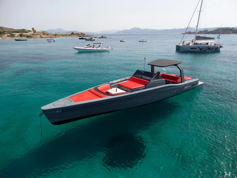 Rent a MAORI 50 luxury Porto Cervo