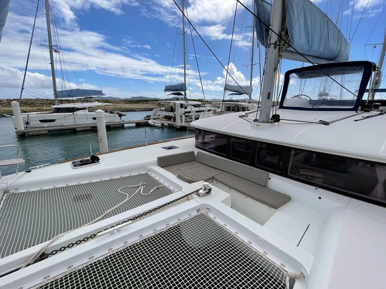 Yacht charter Parham Town cheap Lagoon 450 F