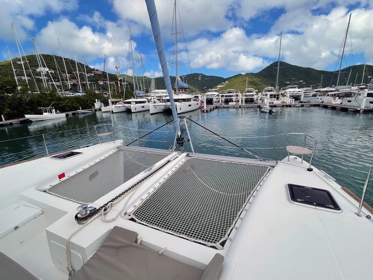 Catamaran rental in Parham Town - Lagoon Lagoon 450 F