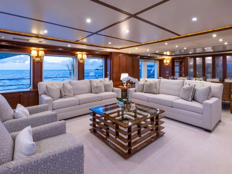 Luxury Yacht for rent Bahamas at the best price