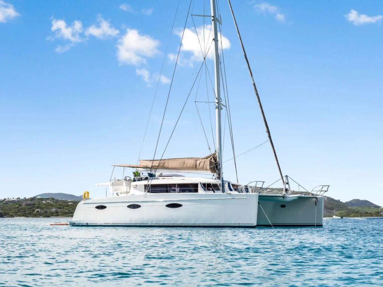 Luxury Yacht for rent Saint Thomas Island at the best price