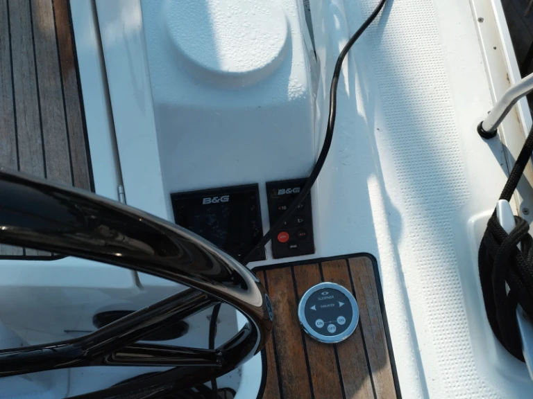 Yacht charter Yerseke cheap Cruiser 37