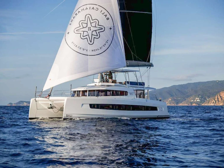 Bali HIRAYA charter bareboat or captained in  Saint Thomas Island