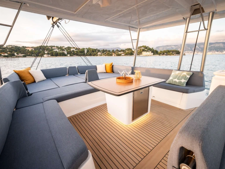 Luxury Yacht rental with or without captain Bali Saint Thomas Island
