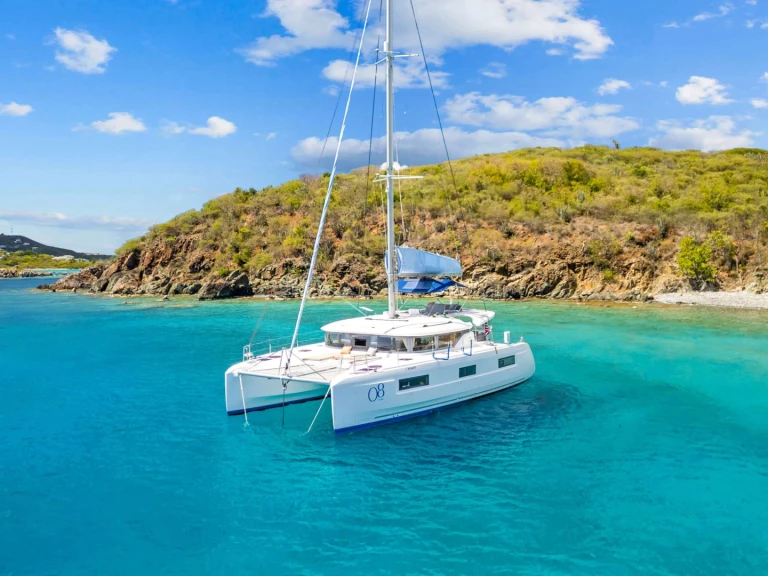 Luxury Yacht for rent Saint Thomas Island at the best price