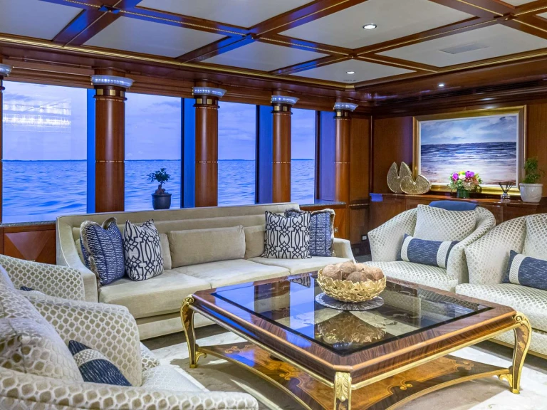 Luxury Yacht for rent Bahamas at the best price