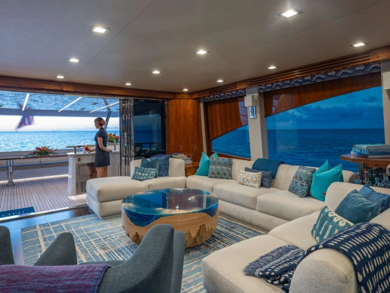 Luxury Yacht for rent Bahamas at the best price