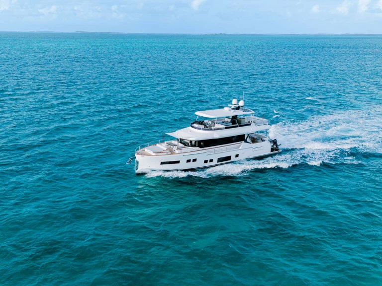 Luxury Yacht rental in Bahamas - Sirena NORMAN'S T4