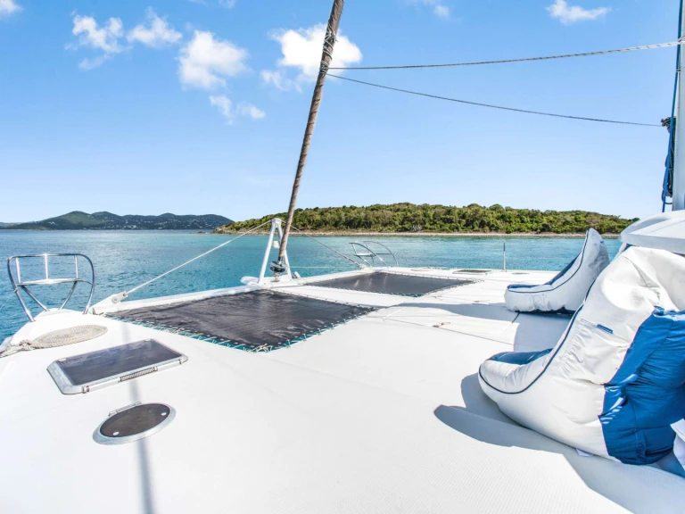 Bareboat Rental Luxury Yacht Fountaine Pajot with a boat licence