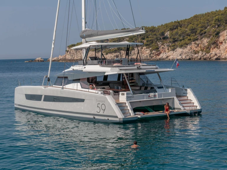 Bareboat Rental Luxury Yacht Fountaine Pajot with a boat licence