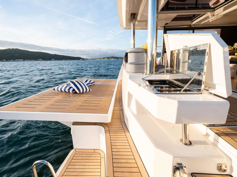 Rent a Bali CRAFT WITH A SEA Saint Thomas Island