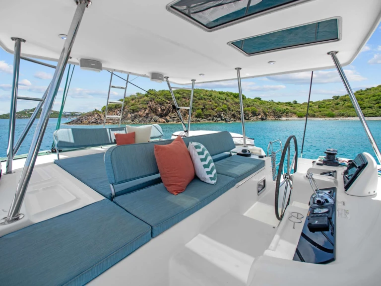 Luxury Yacht rental in Saint Thomas Island - Lagoon TORTUGA