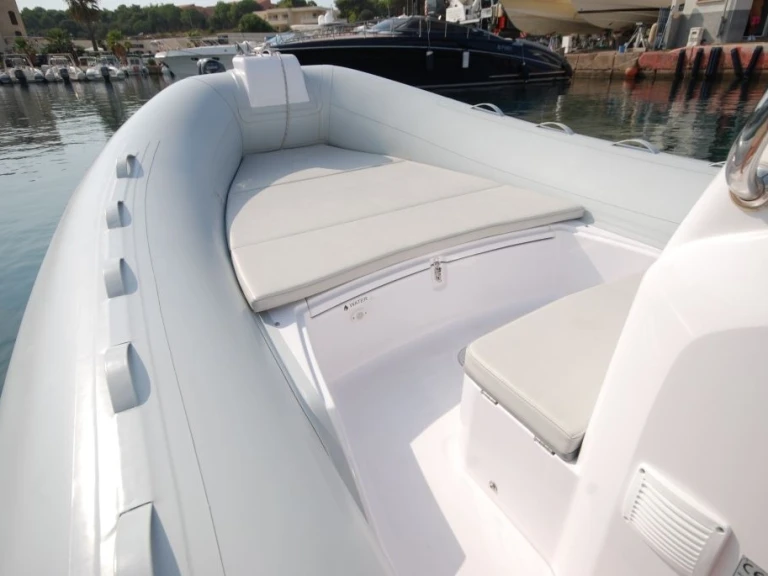 RIB rental in Calvi - Capelli Tempest 630