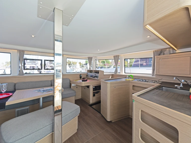 Catamaran rental in Paros (Island) - Lagoon Lagoon 42