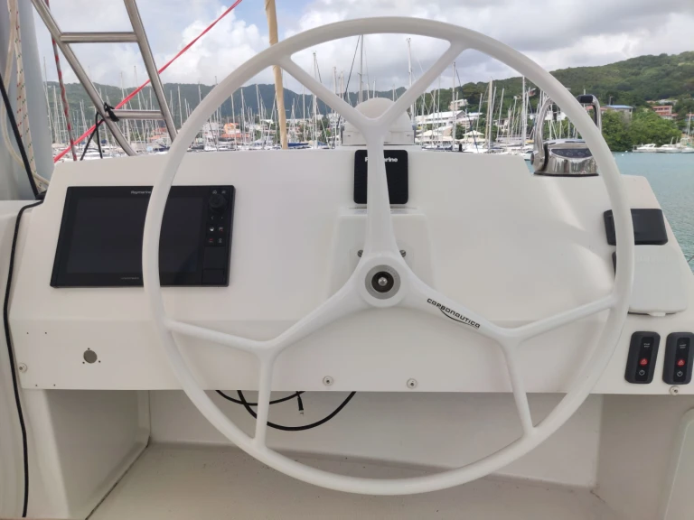 Bali Bali 5.4 charter bareboat or captained in  Le Marin
