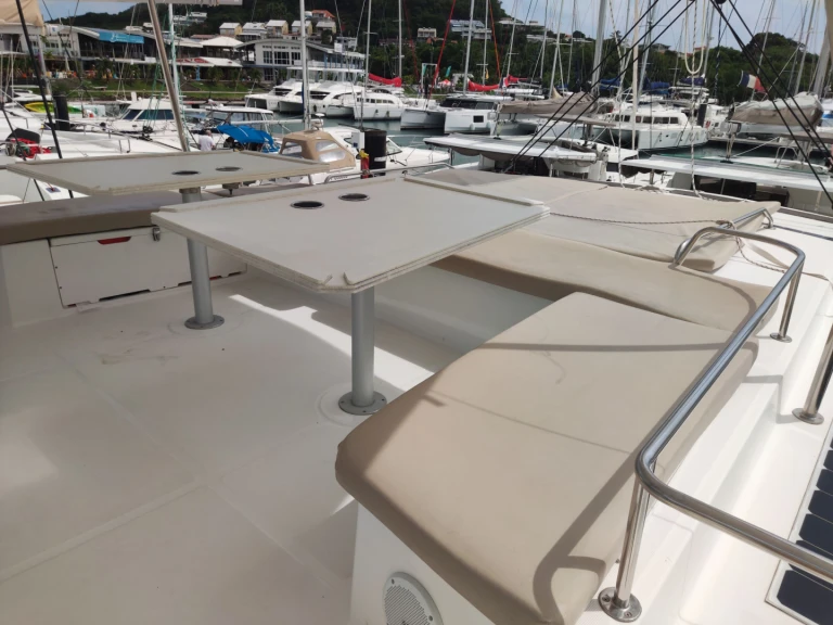 Bali Bali 5.4 in Le Marin on SamBoat
