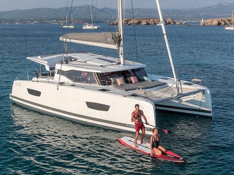 Fountaine Pajot Isla 40 in Paros (Island) on SamBoat