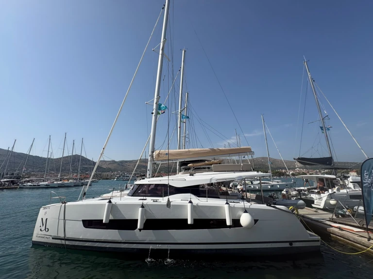 Catamaran rental in Trogir - Fountaine Pajot Fountaine Pajot FP 44 Quatuor - 4 + 2 cab.