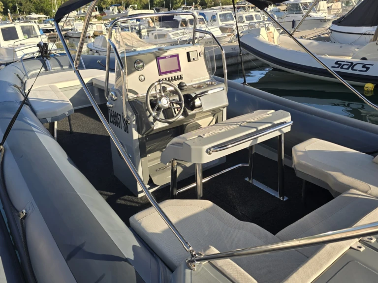 Boat rental Marlin Boat Marlin 850 in Split on Samboat
