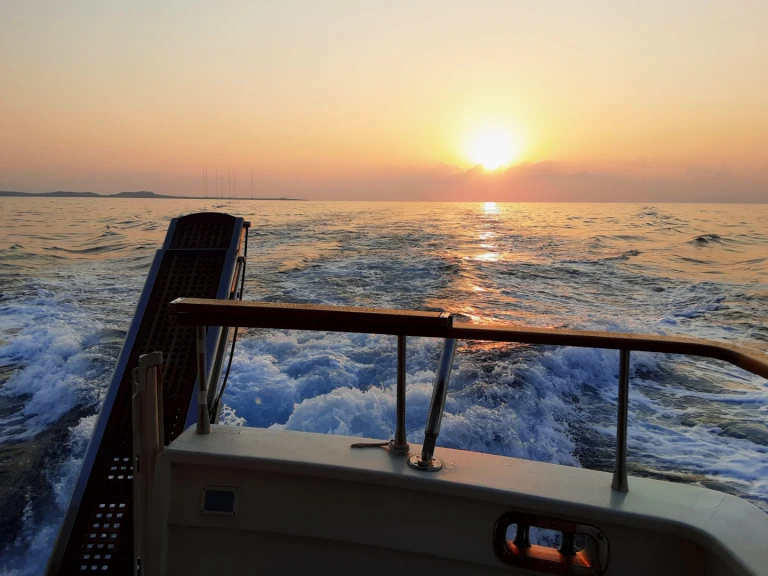 Motorboat rental in Limassol Marina - Custom Made 66