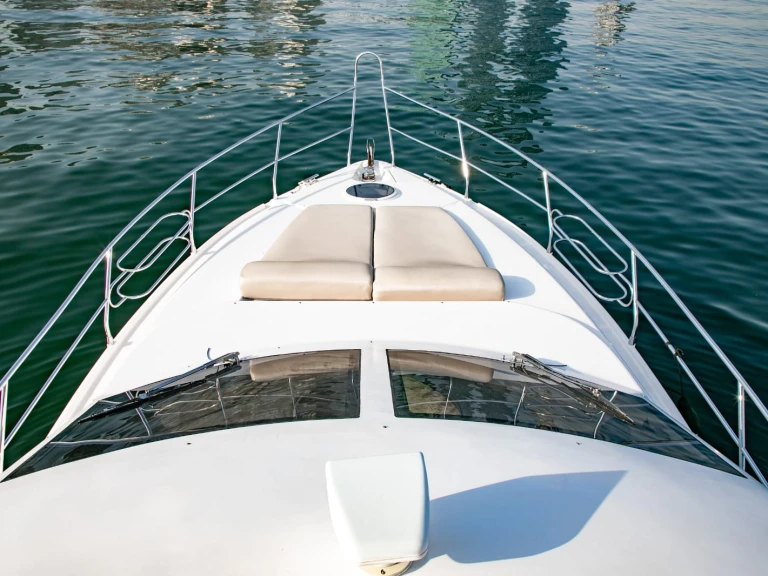 Motorboat rental with or without captain Al Shaali Marine Dubai Marina
