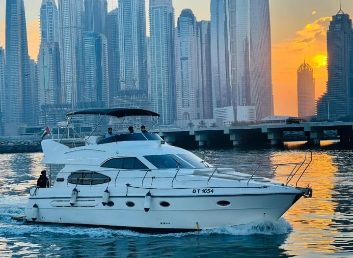 Rent a Al Shaali Marine AS 50 Dubai Marina
