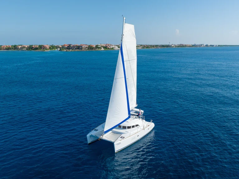Luxury Yacht rental in Puerto Aventuras - Custom Made custom