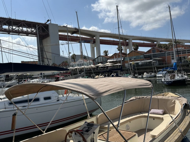 Maril Maril 725 motorsloop charter bareboat or captained in  Lisbon