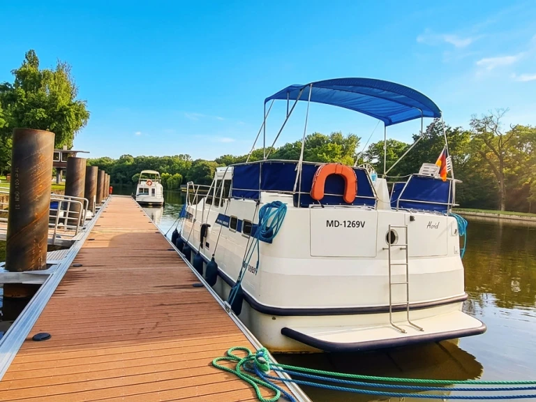  Tarpon 32 in Bernburg (Saale) on SamBoat