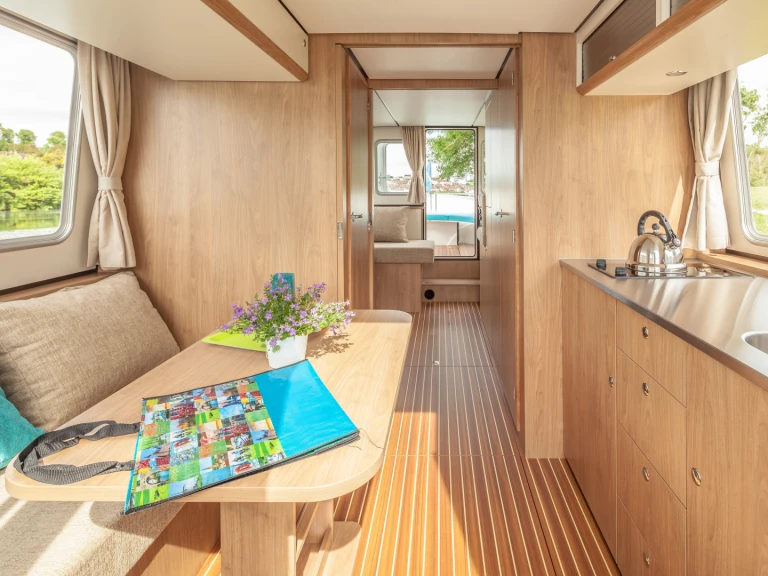 Pénichette Pénichette 950E charter bareboat or captained in  Glénac