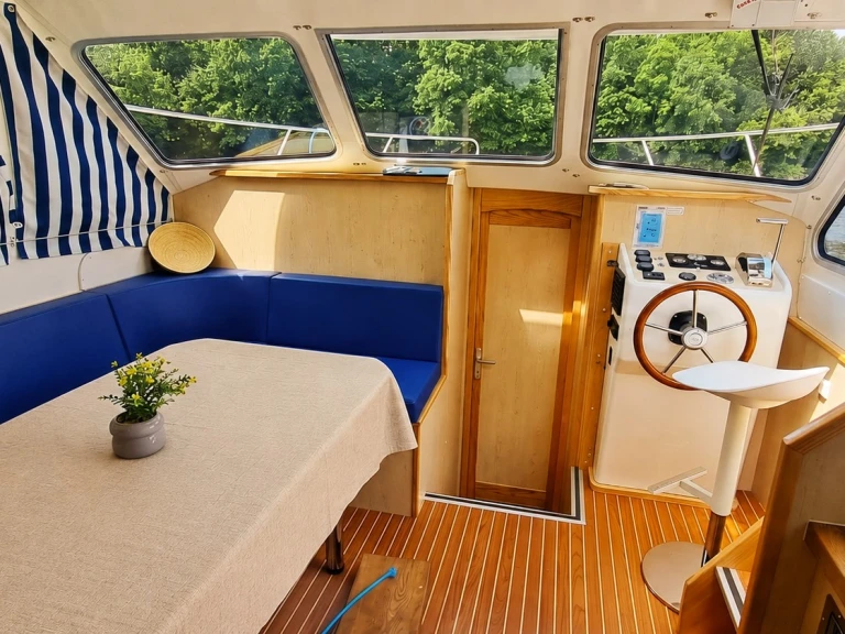 Motorboat rental in Bernburg (Saale) -  Tarpon 32