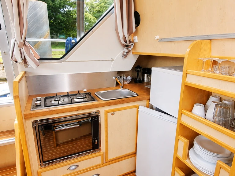  Tarpon 37 DP in Bernburg (Saale) on SamBoat