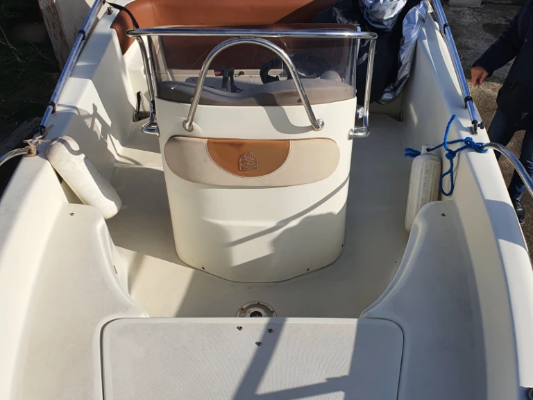 Motorboat rental in Saint-Chamas - TA MARE Jaguar 17