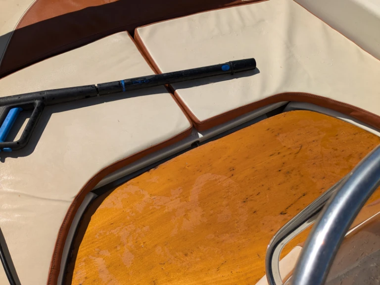 Boat rental TA MARE Jaguar 17 in Saint-Chamas on Samboat