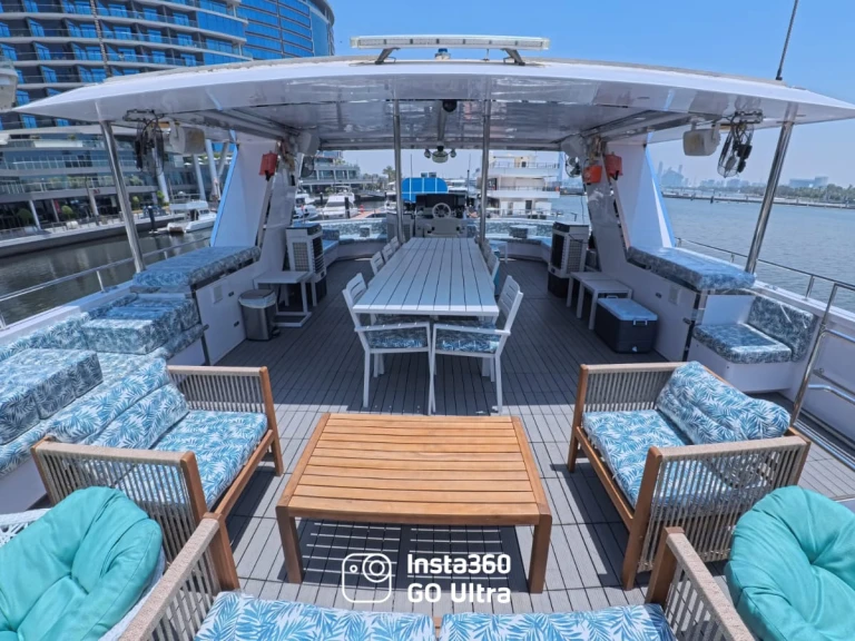 Boat rental 101 Marine 101 in Dubai Marina on Samboat