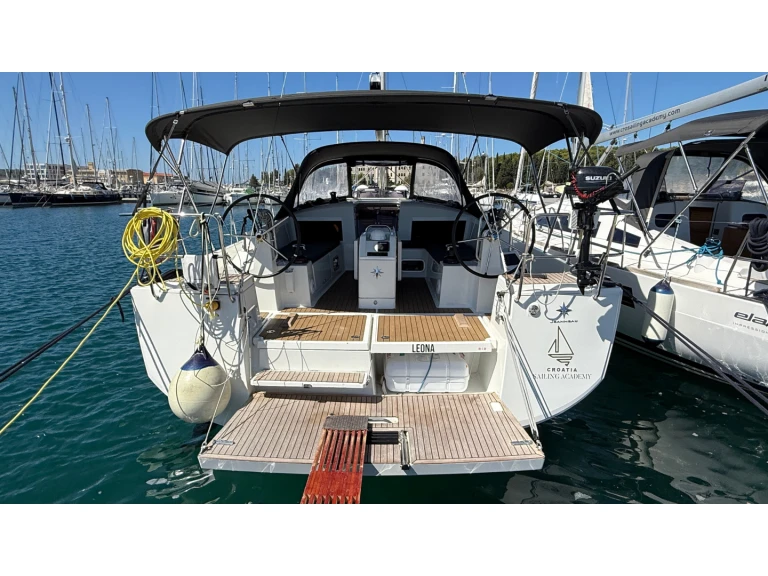 Sailboat rental in Pula - Jeanneau Sun Odyssey 440