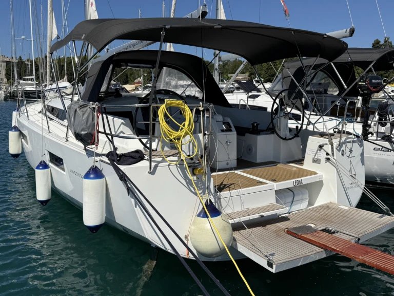 Sailboat rental in Pula - Jeanneau Sun Odyssey 440
